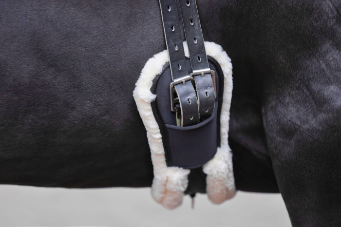 Sangle courte ac fourrure synt